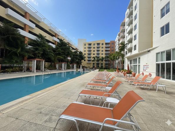 2775 NE 187th St 318, Aventura FL 33180