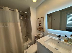 2775 NE 187th St 318, Aventura FL 33180