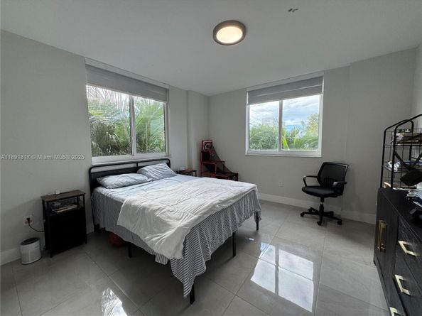 2775 NE 187th St 318, Aventura FL 33180