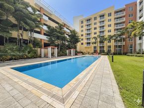 2775 NE 187th St 318, Aventura FL 33180