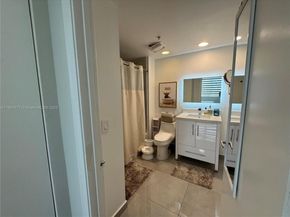 2775 NE 187th St 318, Aventura FL 33180