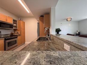 2775 NE 187th St 318, Aventura FL 33180