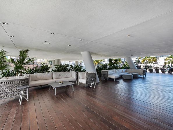1 Collins Ave 304, Miami Beach FL 33139