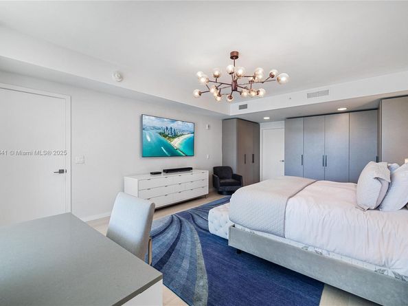 1 Collins Ave 304, Miami Beach FL 33139