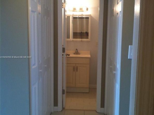 401 Golden Isles Dr 810, Hallandale Beach FL 33009