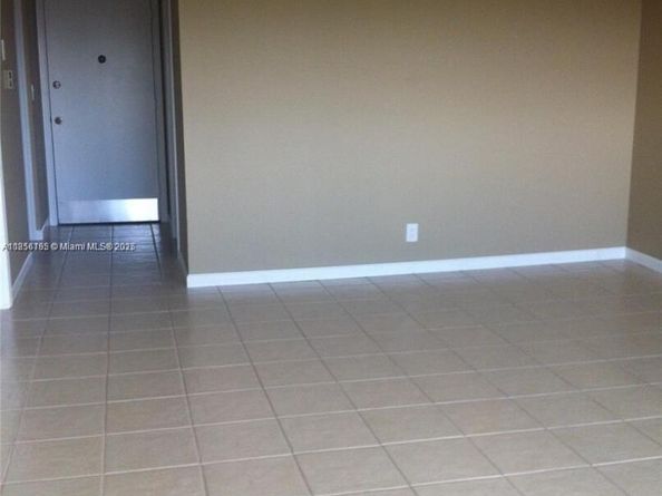 401 Golden Isles Dr 810, Hallandale Beach FL 33009