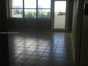 401 Golden Isles Dr 810, Hallandale Beach FL 33009