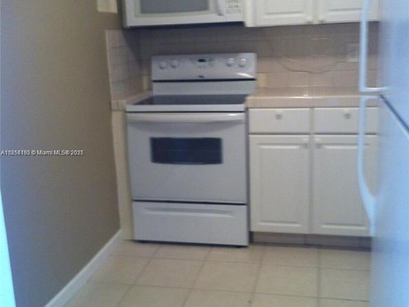 401 Golden Isles Dr 810, Hallandale Beach FL 33009