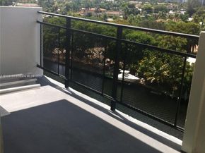 401 Golden Isles Dr 810, Hallandale Beach FL 33009