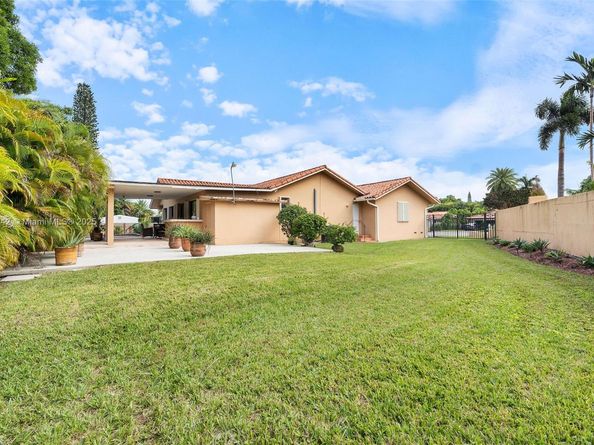 7040 SW 95th Ct, Miami FL 33173