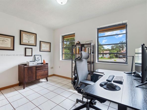 7040 SW 95th Ct, Miami FL 33173
