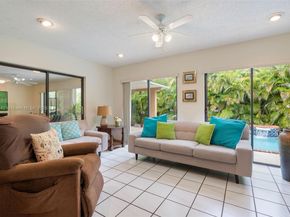 7040 SW 95th Ct, Miami FL 33173