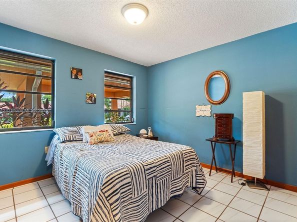 7040 SW 95th Ct, Miami FL 33173