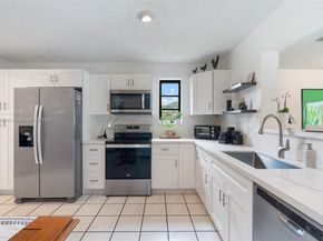 7040 SW 95th Ct, Miami FL 33173