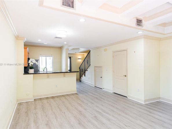 11647 NE 18th Dr 11647, North Miami FL 33181