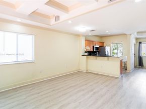 11647 NE 18th Dr 11647, North Miami FL 33181