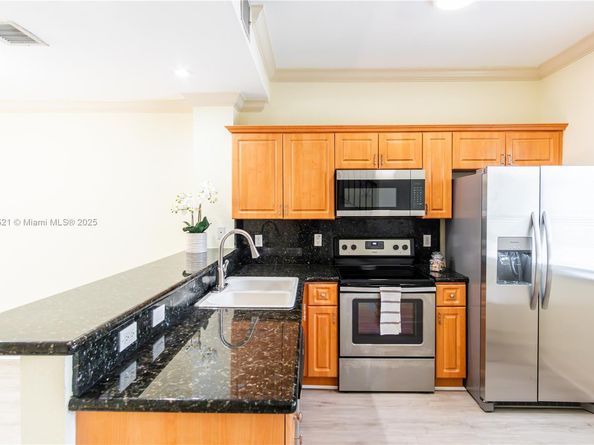 11647 NE 18th Dr 11647, North Miami FL 33181