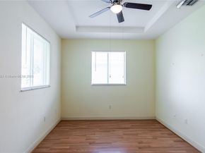 11647 NE 18th Dr 11647, North Miami FL 33181