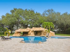 12175 SW 80th St, Miami FL 33183