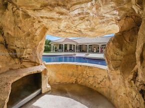 12175 SW 80th St, Miami FL 33183