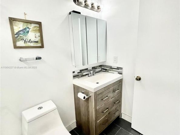 9203 Fontainebleau Blvd 113, Miami FL 33172