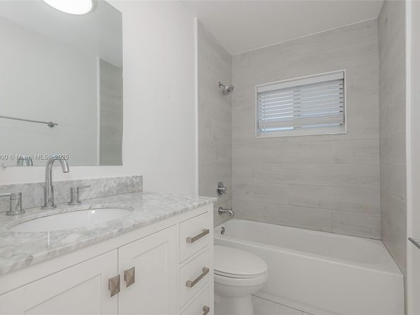 Undisclosed Address #A11864000, Oakland Park FL 33334