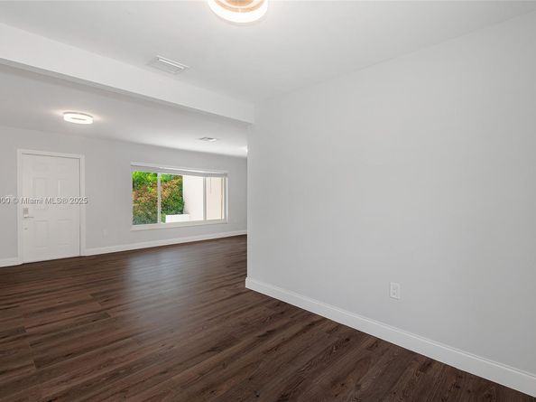 Undisclosed Address #A11864000, Oakland Park FL 33334