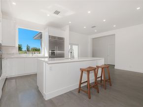 651 NE 172nd St, Miami FL 33162