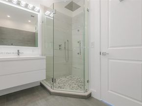 651 NE 172nd St, Miami FL 33162