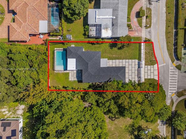 651 NE 172nd St, Miami FL 33162