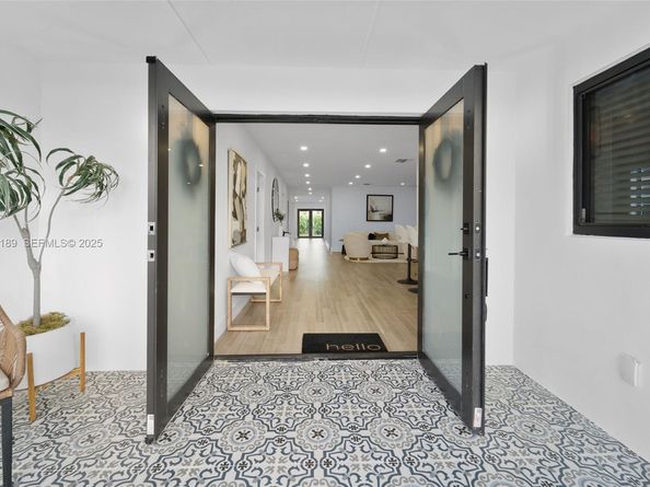 2735 SW 65th Ave, Miami FL 33155