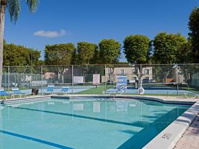 10816 N Kendall Dr R16, Miami FL 33176