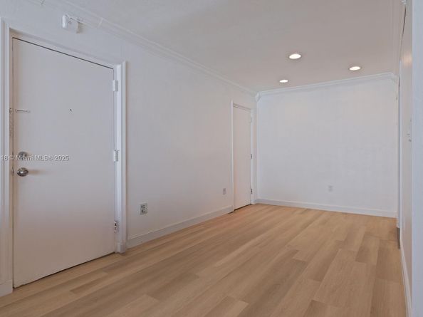 10816 N Kendall Dr R16, Miami FL 33176