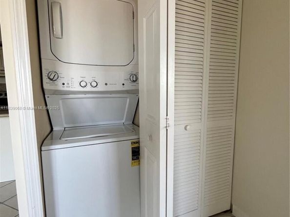 3500 Coral Way 913, Miami FL 33145