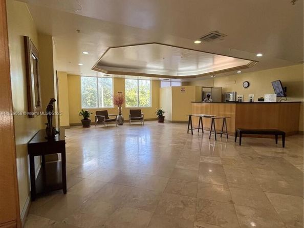 3500 Coral Way 913, Miami FL 33145