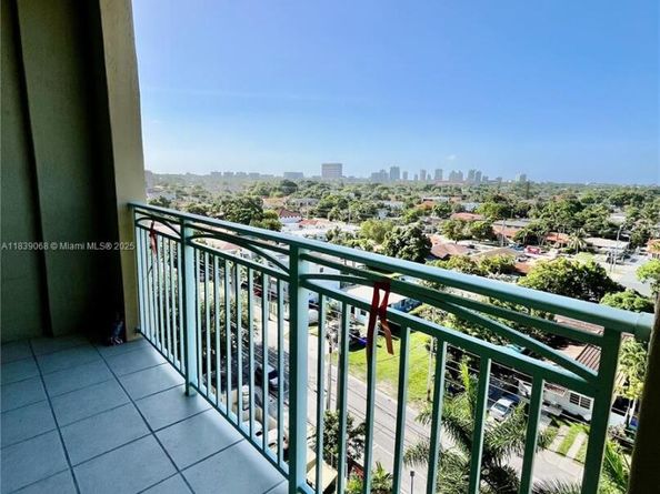 3500 Coral Way 913, Miami FL 33145