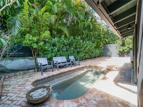 3650 N Bay Homes Dr, Miami FL 33133