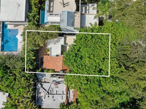 3650 N Bay Homes Dr, Miami FL 33133