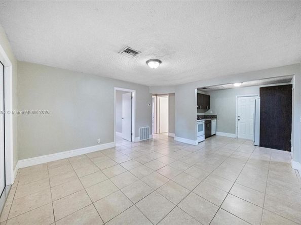 5736 Simms St, Hollywood FL 33021