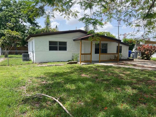 5736 Simms St, Hollywood FL 33021