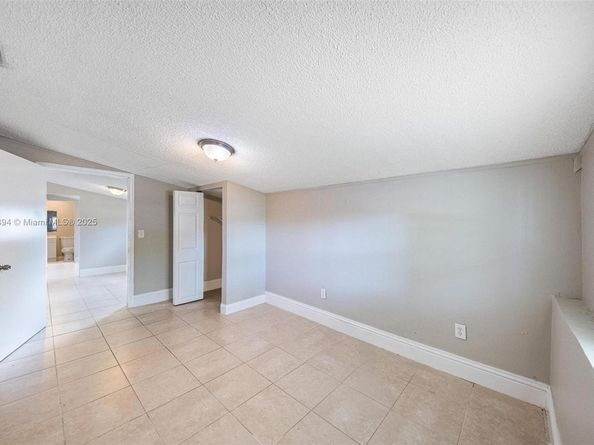 5736 Simms St, Hollywood FL 33021