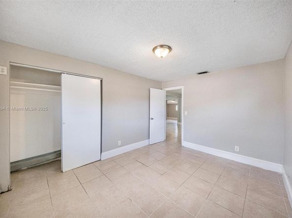 5736 Simms St, Hollywood FL 33021