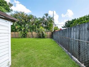5736 Simms St, Hollywood FL 33021