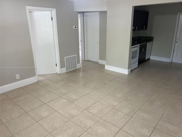 5736 Simms St, Hollywood FL 33021