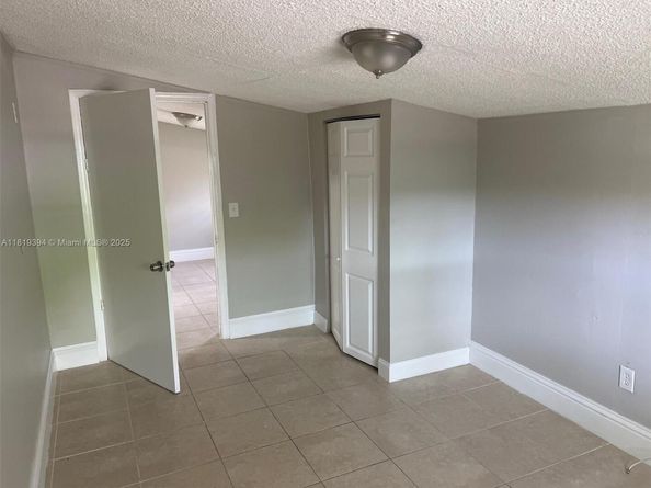 5736 Simms St, Hollywood FL 33021
