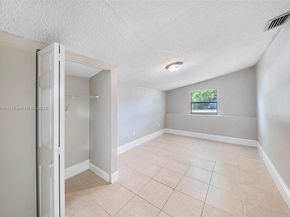 5736 Simms St, Hollywood FL 33021