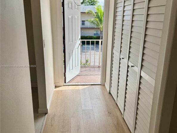 7205 NW 5th Ct 203, Margate FL 33063