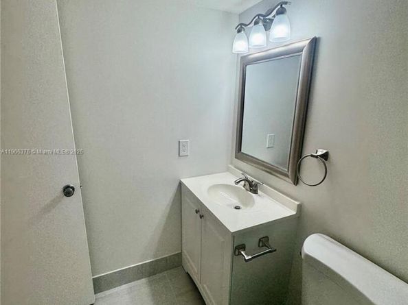 7205 NW 5th Ct 203, Margate FL 33063