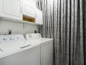 19313 NW 11th St, Pembroke Pines FL 33029