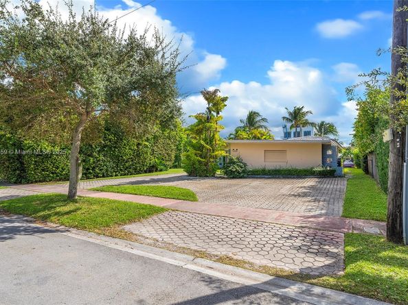 700 S Shore Dr, Miami Beach FL 33141